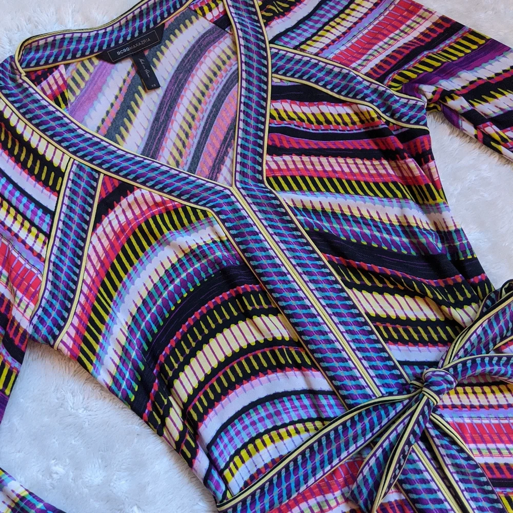 BCBGMAXAZRIA Multicolor V-Neck Long Sleeve Dress - Picture 6 of 6